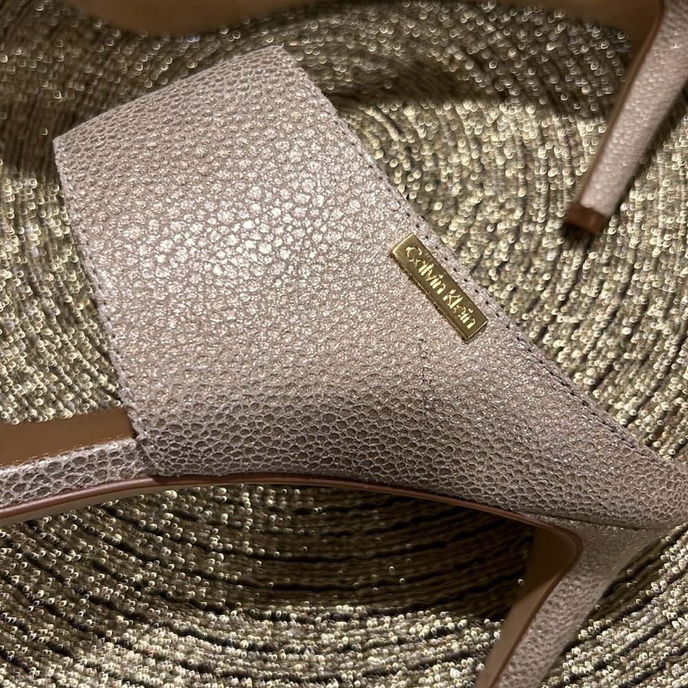 Calvin Klein - Nude Grain Leather - Picture 5 of 5